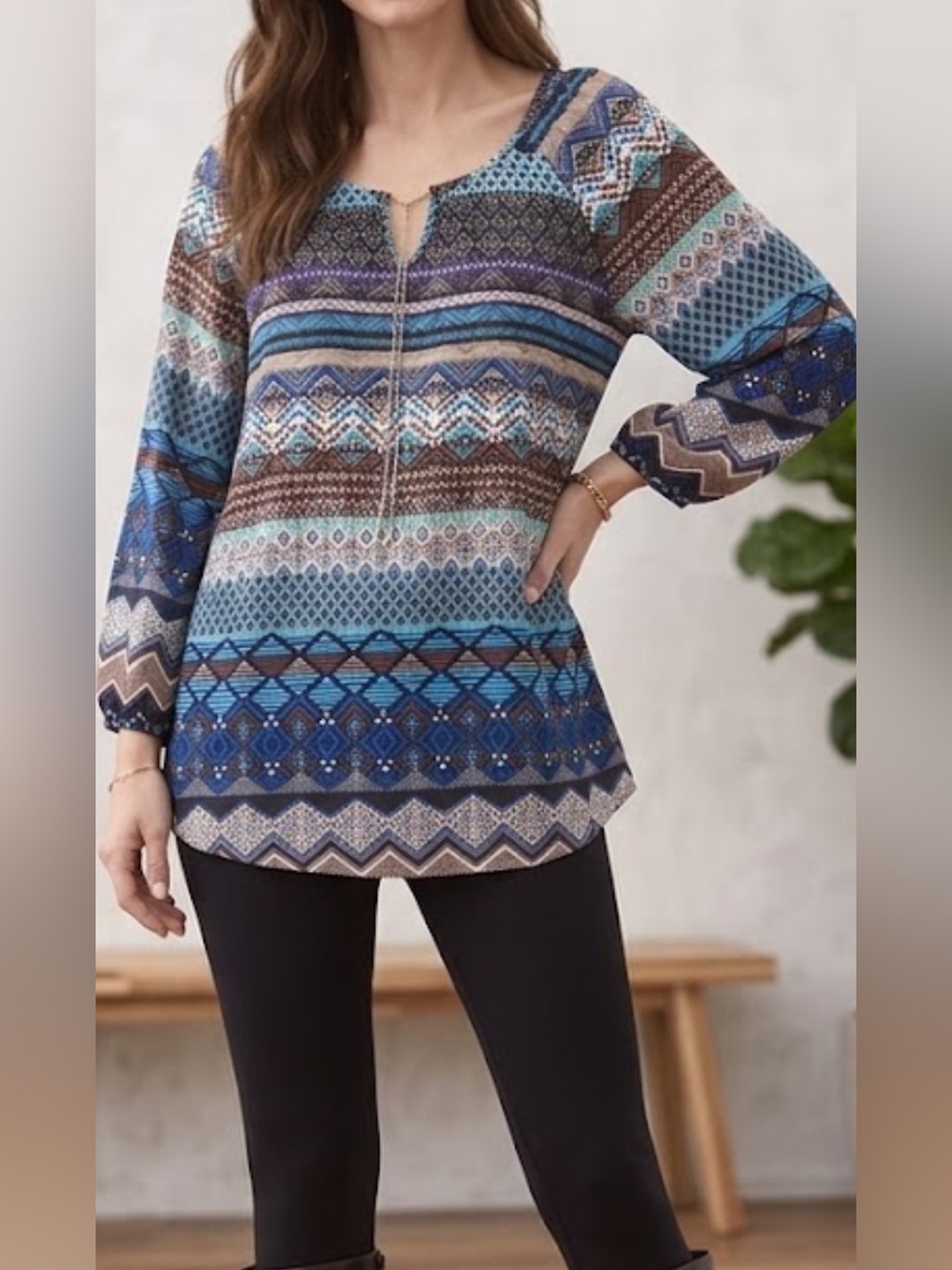 Sami & Jo Women's XL Geometric Aztec Print V-Neck Top w/ Chain Detail